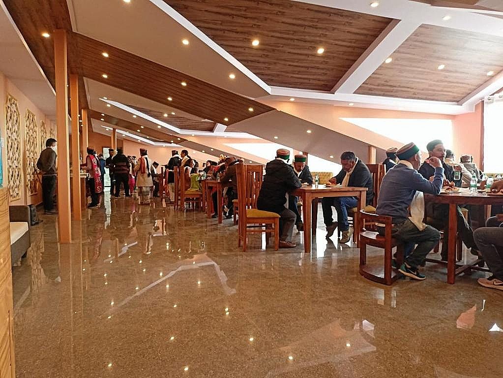 Food & Dining
