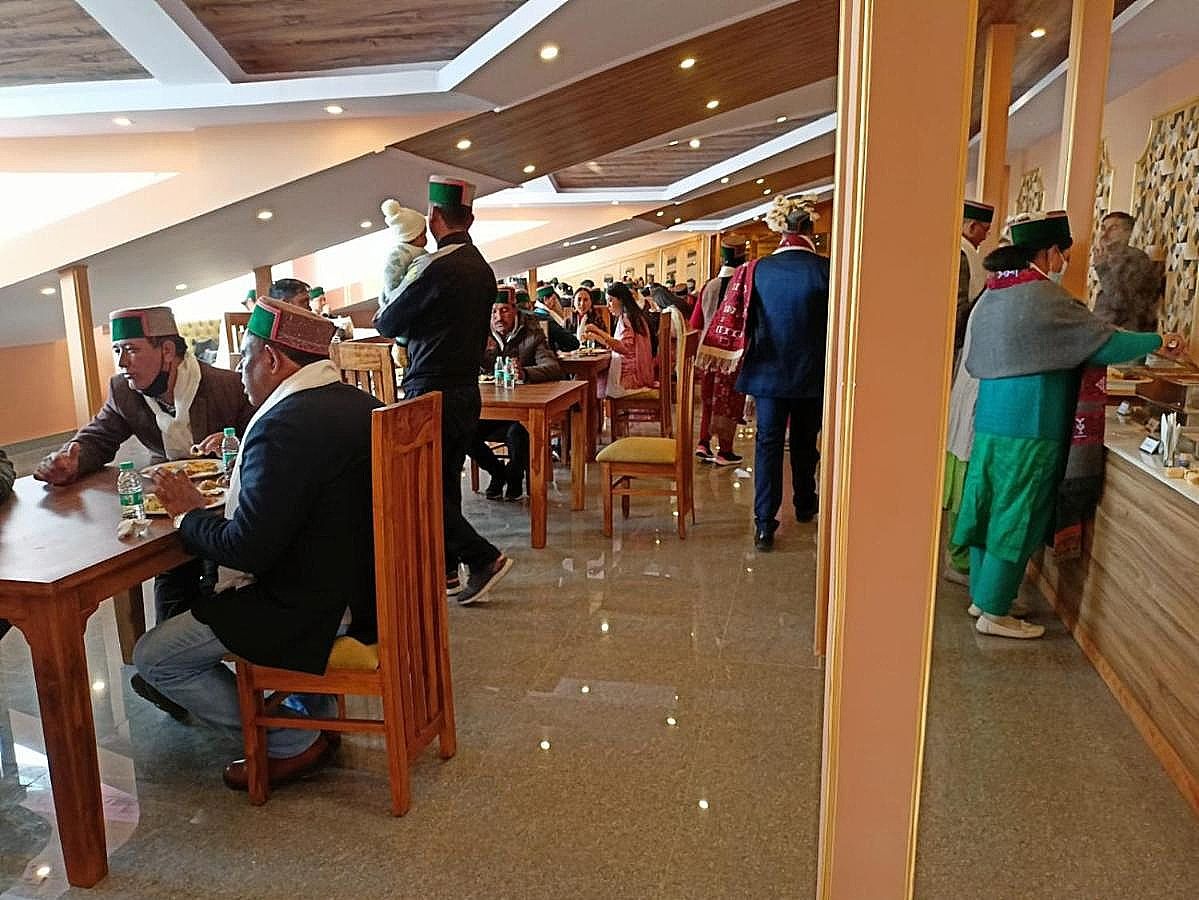 Food & Dining