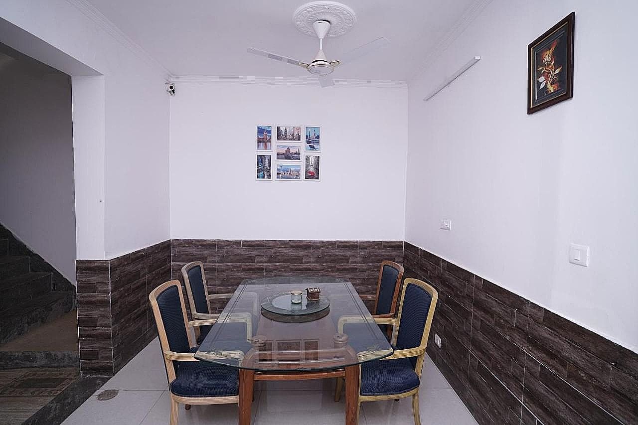 undefined Hotel Lecston inn 9