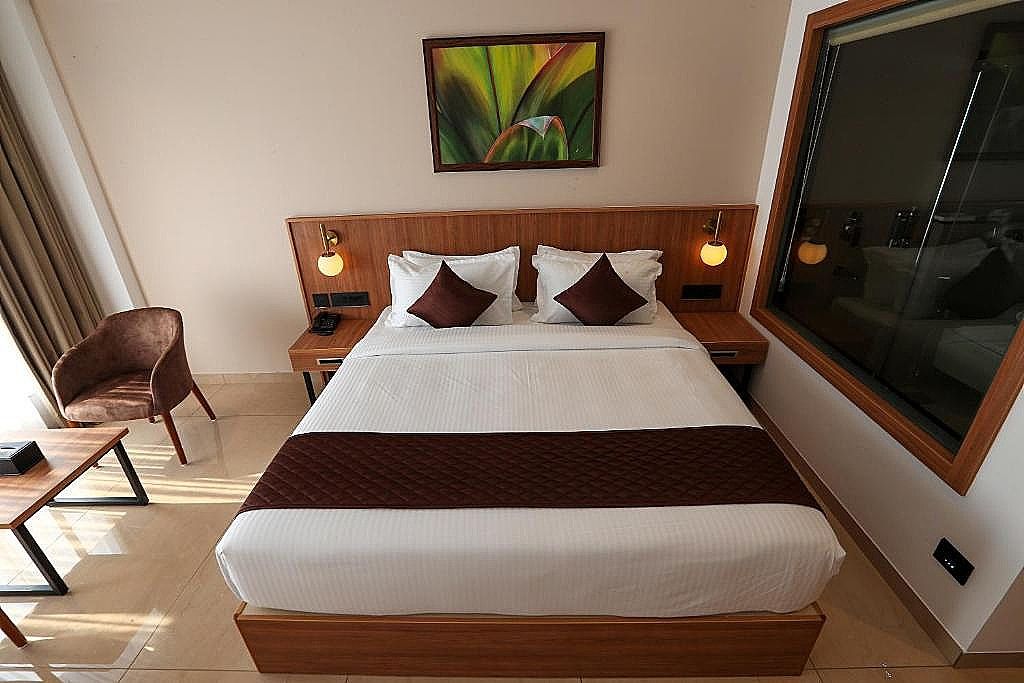 Hotel Saffron Wayanad Standard Double Room 4