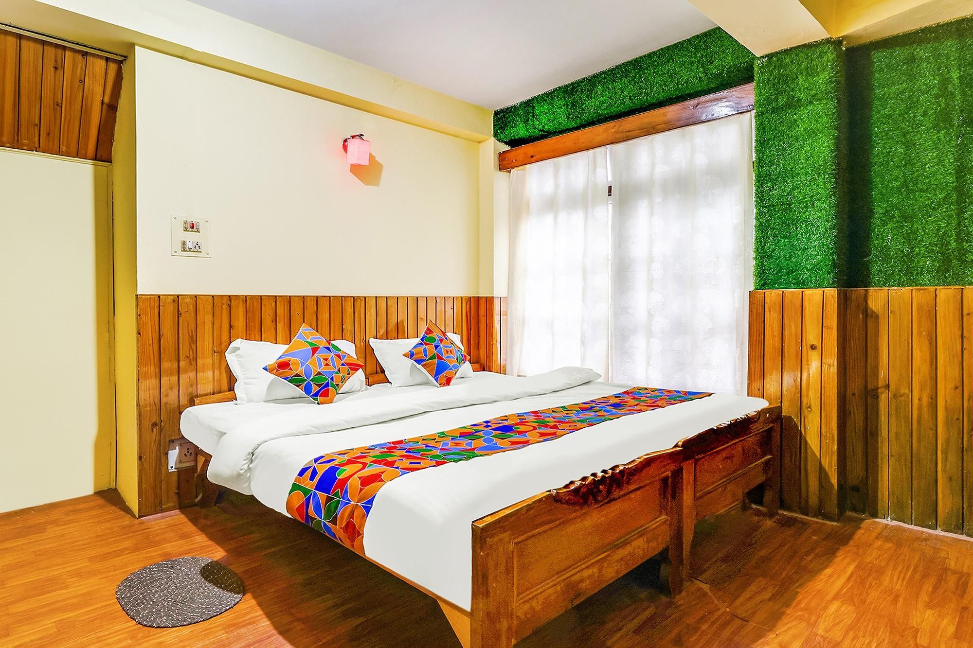FabHotel Siljong Deluxe Room 7