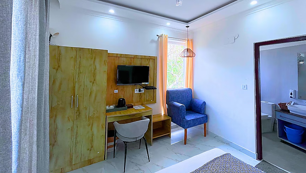 Premium with Balcony (Valley View)