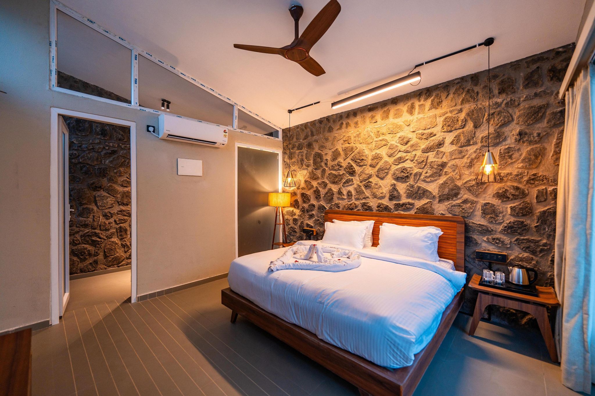 Basalt Paradise Resort And Spa Zen Room 5