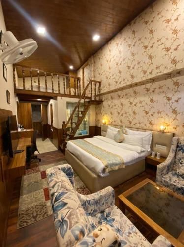 Luxury Duplex Room with Balcony