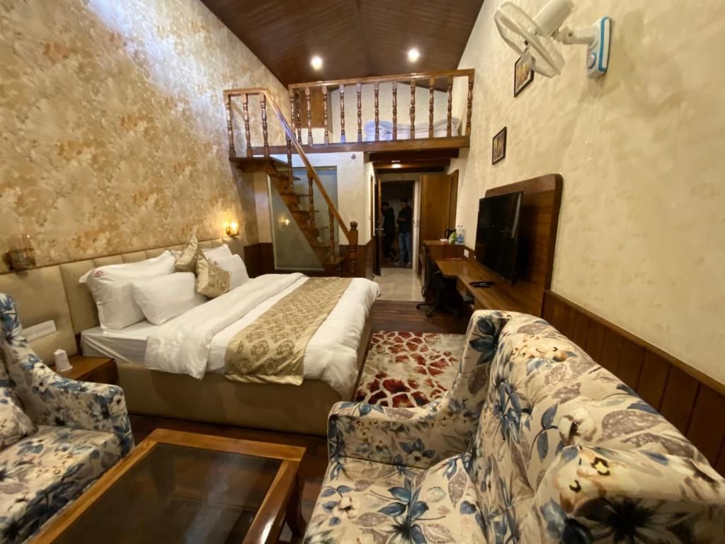 Luxury Duplex Room with Balcony