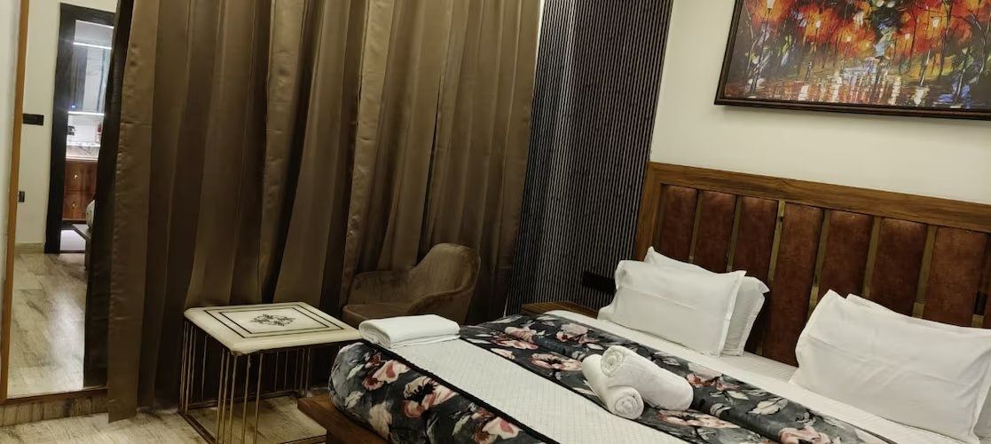 Deluxe Non View Room