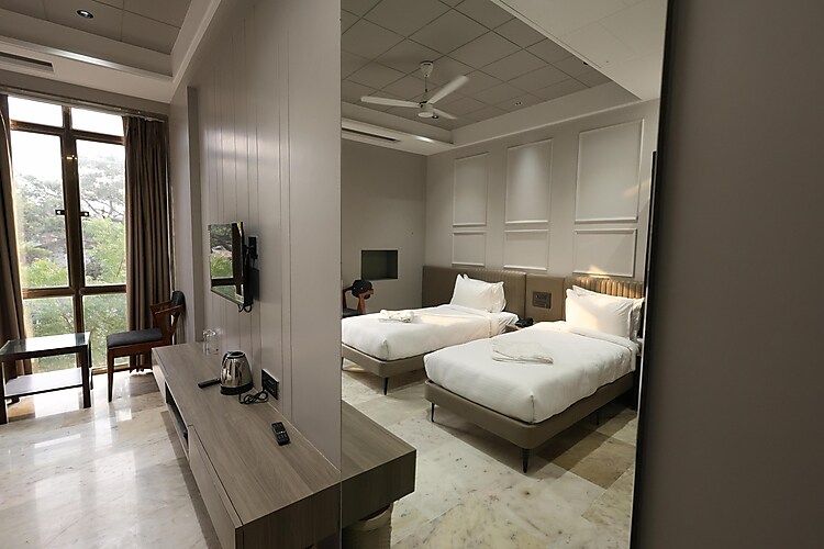 Deluxe AC Room With Twin Bed