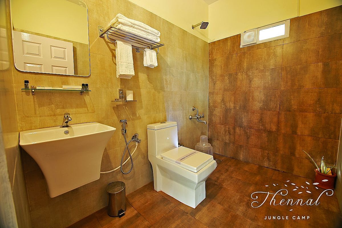 THENNAL JUNGLE CAMP PRIVATE LIMITED Traditional Cottage Room 4