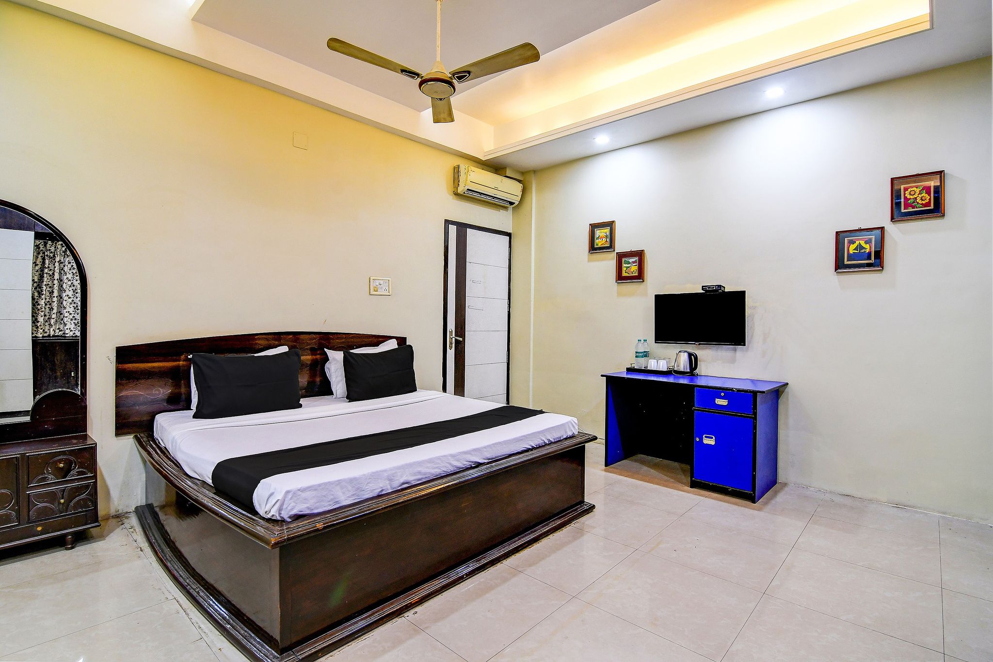 Hotel O by OYO The Luxury Palace Classic 27