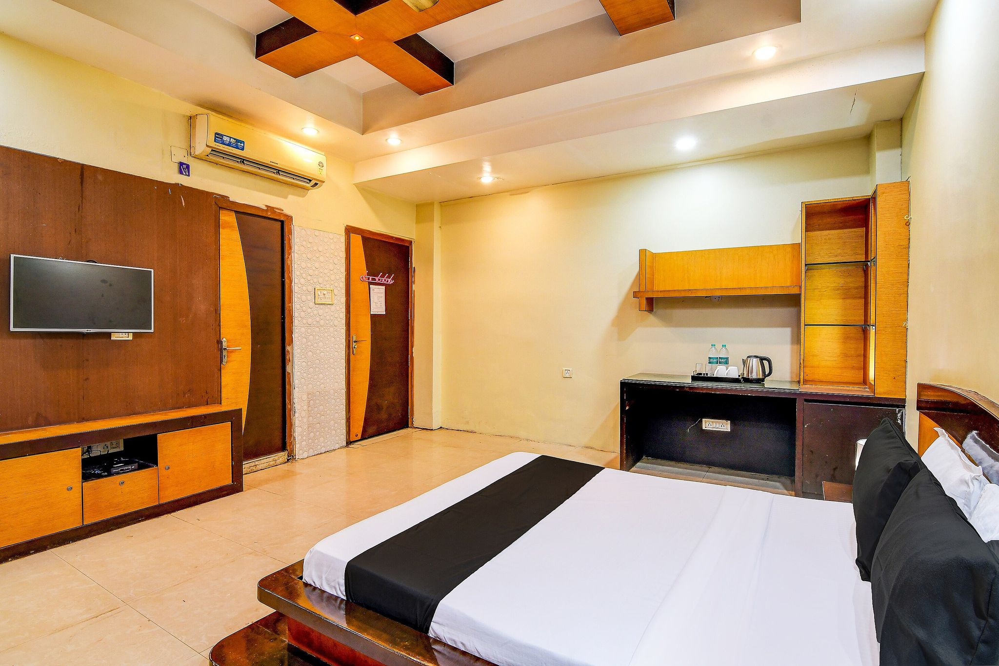 Hotel O by OYO The Luxury Palace Classic 5