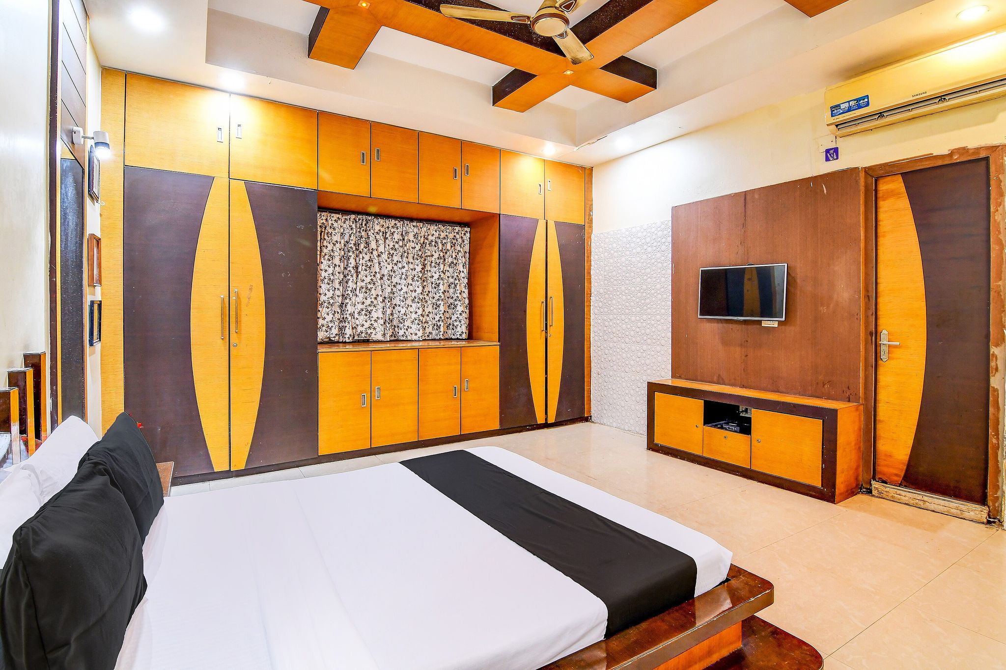 Hotel O by OYO The Luxury Palace Classic 13