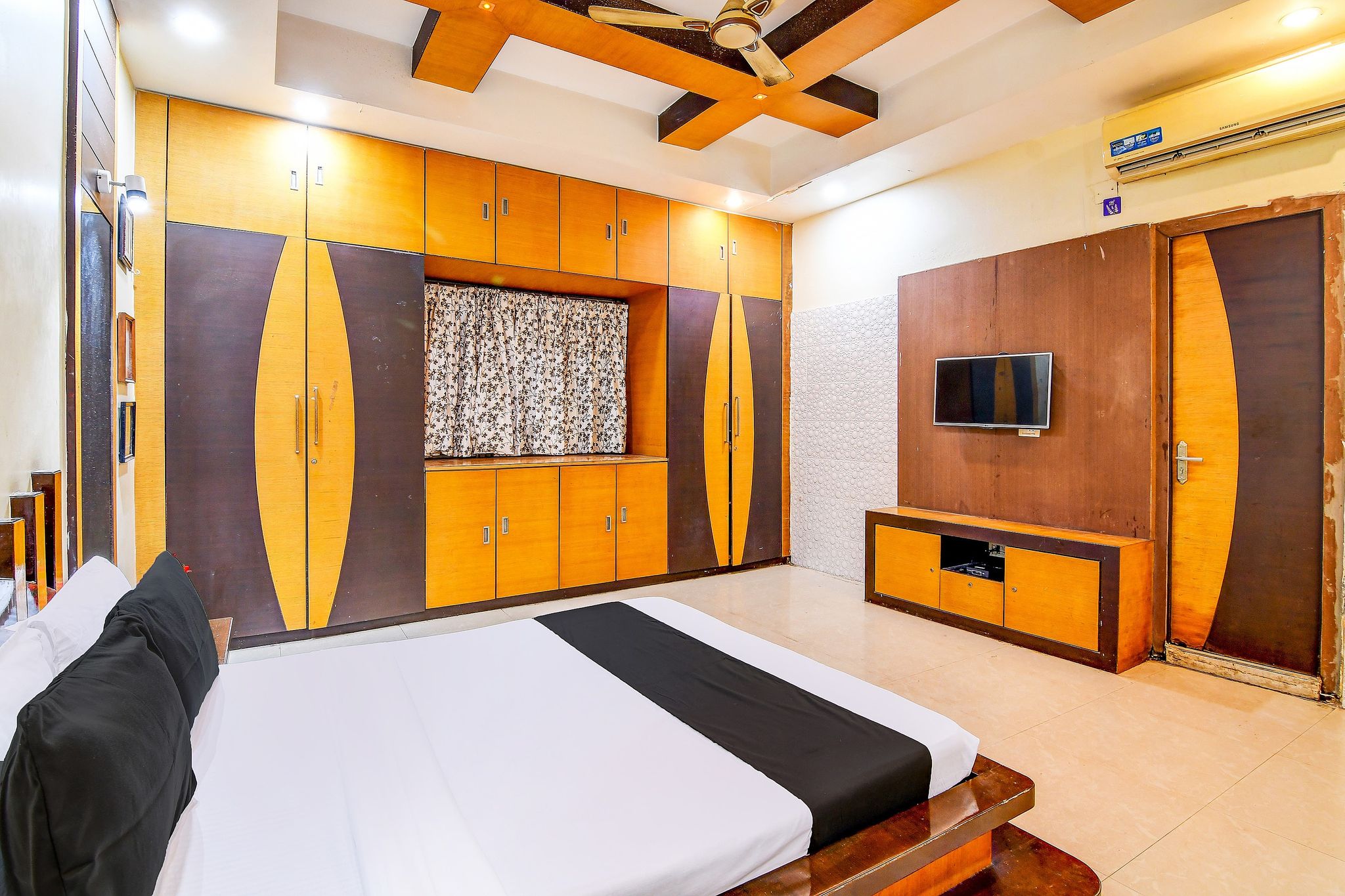 Hotel O by OYO The Luxury Palace Classic 31