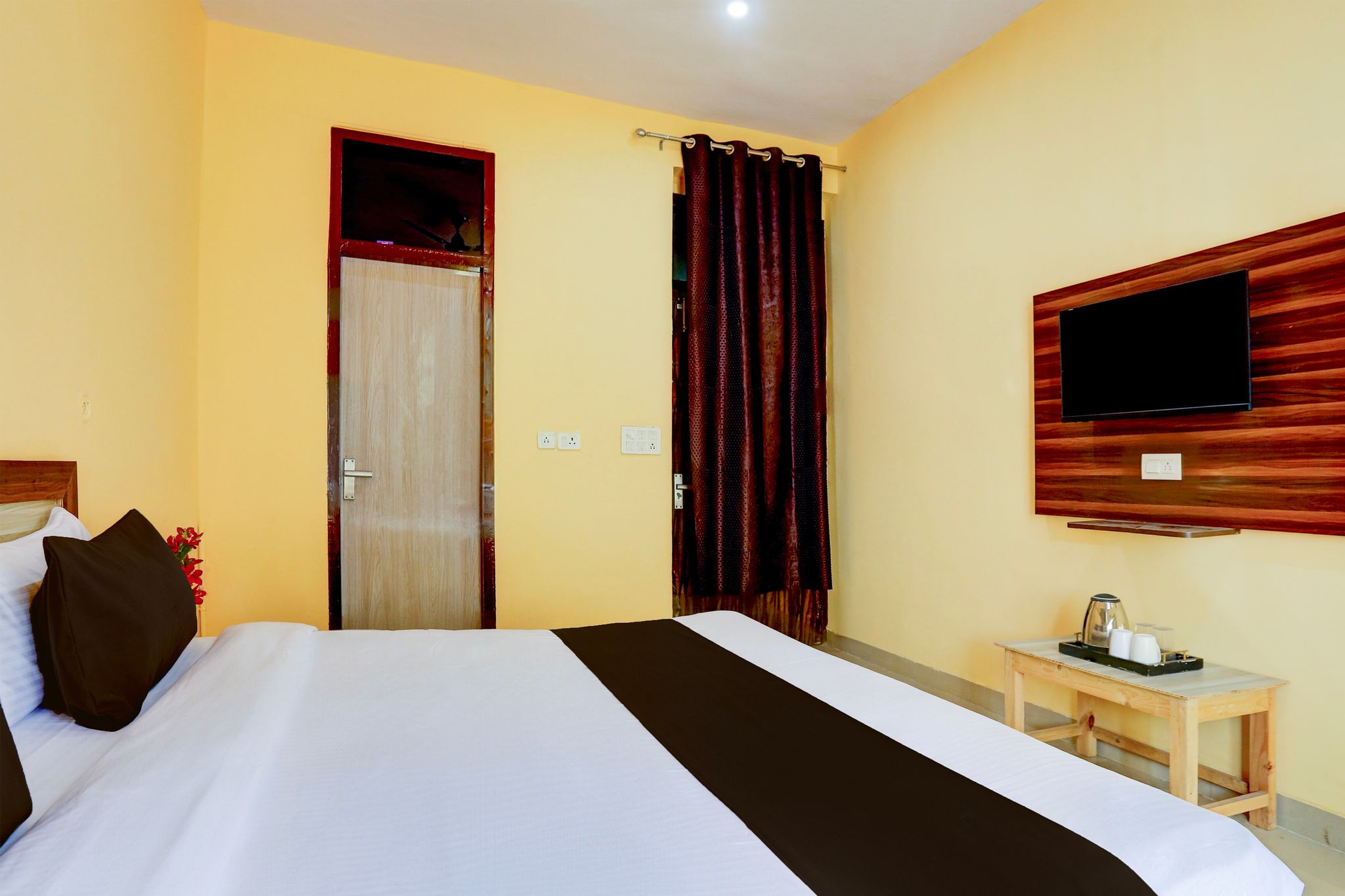 Collection O The Grand Shalimar Residency Classic 7