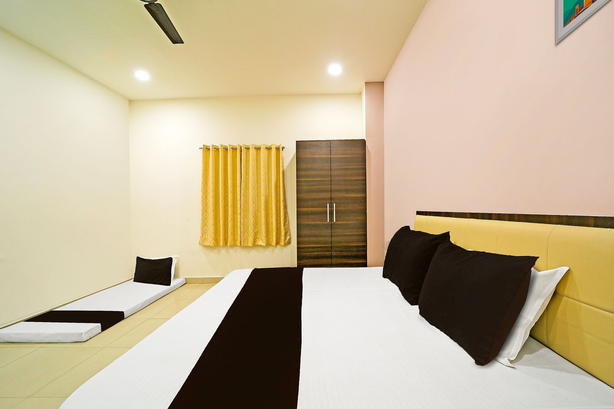 Hotel O by OYO Agrawal Inn Classic 13