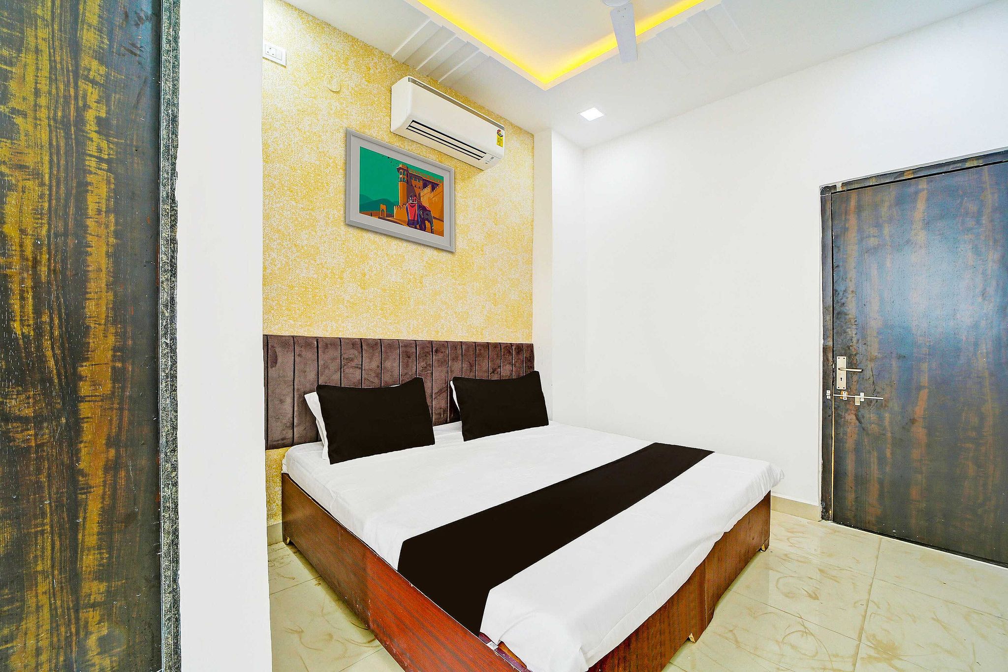 OYO 825082 Hotel shiv Shakti Classic 19