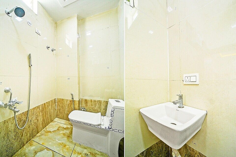 OYO 825082 Hotel shiv Shakti Classic 13