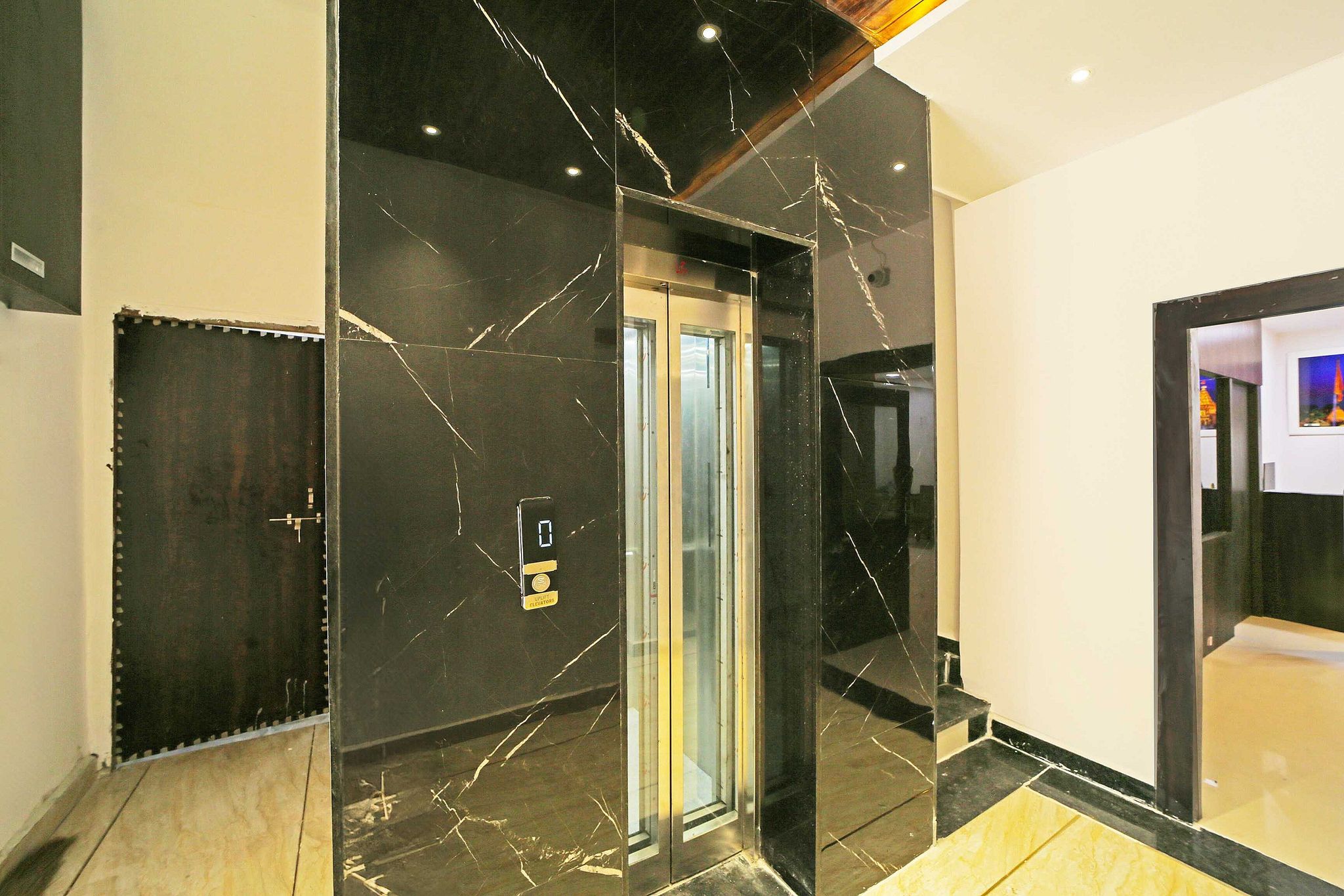 OYO 825082 Hotel shiv Shakti Classic 14