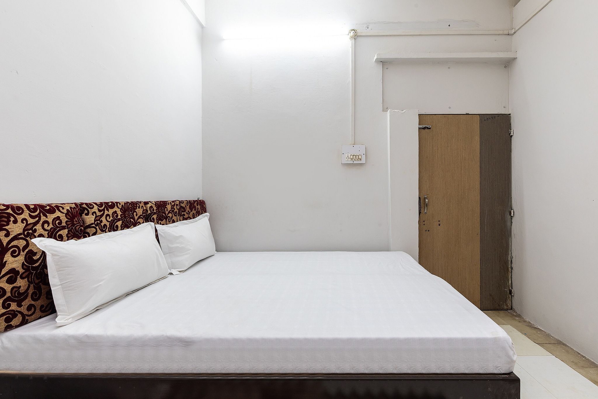 Hotel O by OYO Parth Palace Classic 8