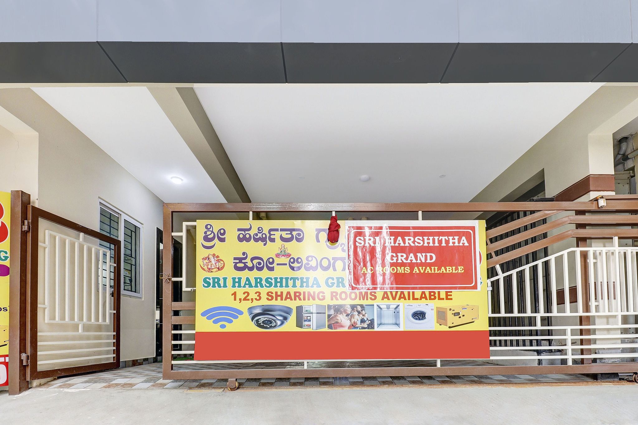 "Hotel O Sri Harshitha Grand Near Zudio - Star Bazaar, Kundalhalli Gate"
