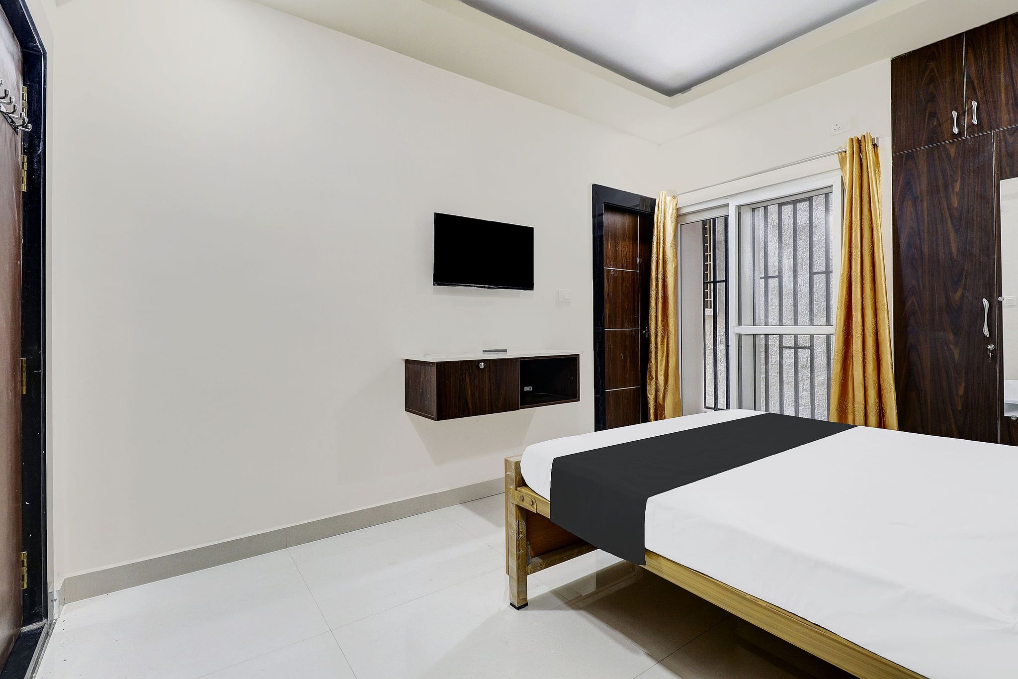 "Hotel O Sri Harshitha Grand Near Zudio - Star Bazaar, Kundalhalli Gate" Classic 8
