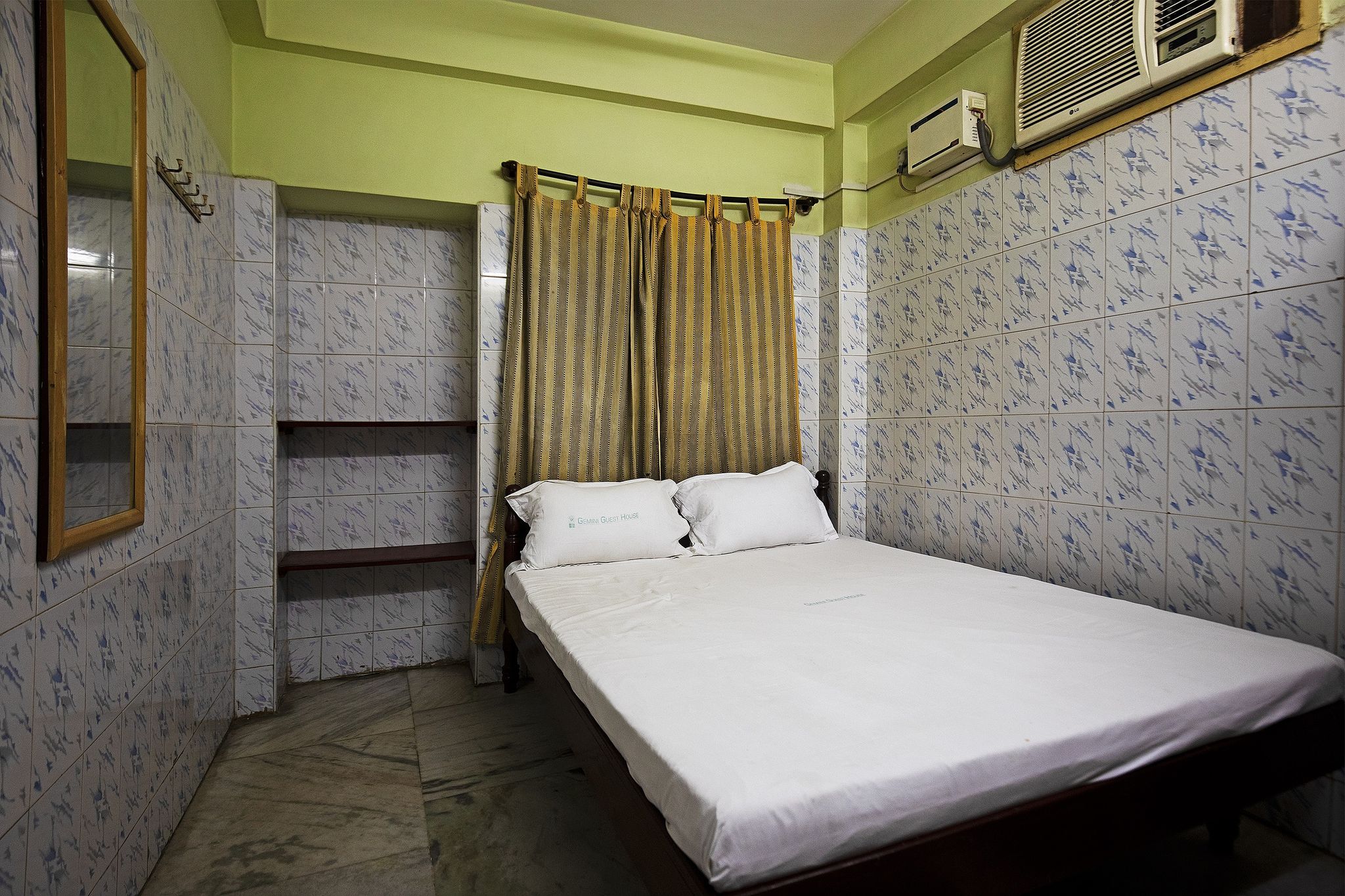 OYO Flagship 41757 Gemini Guest House Classic 9