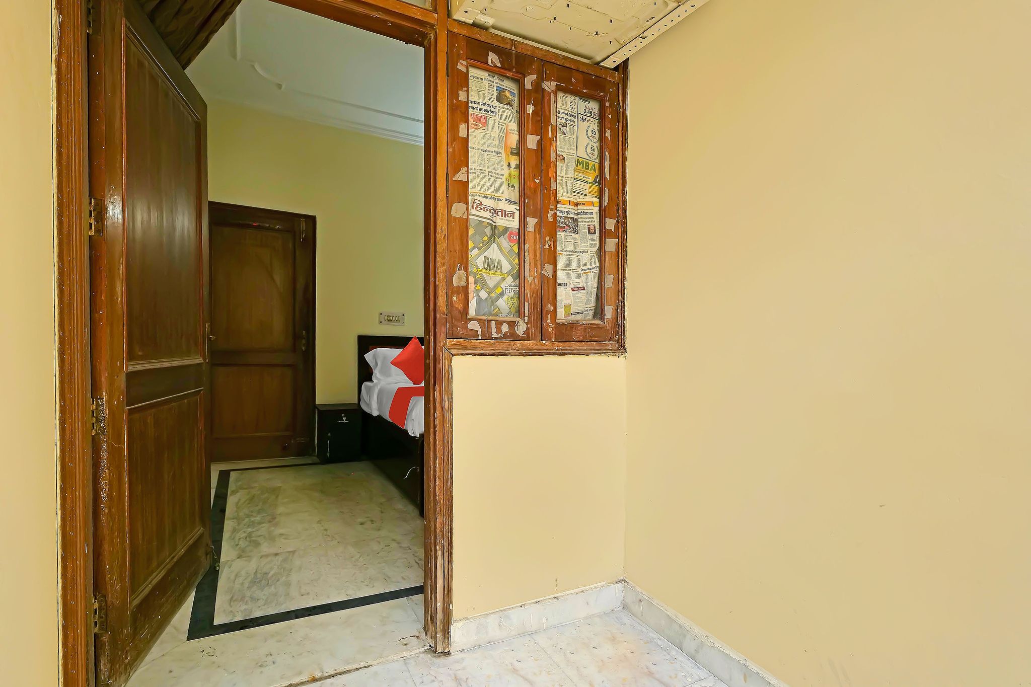 Side Image 1