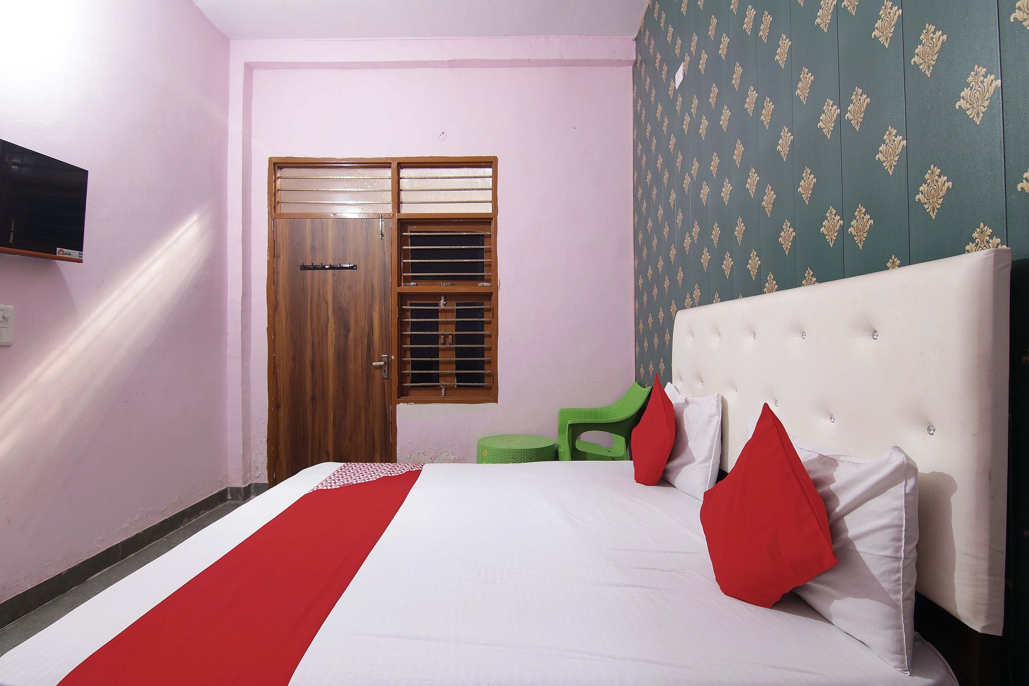 Hotel O by OYO Royal Place Classic 5