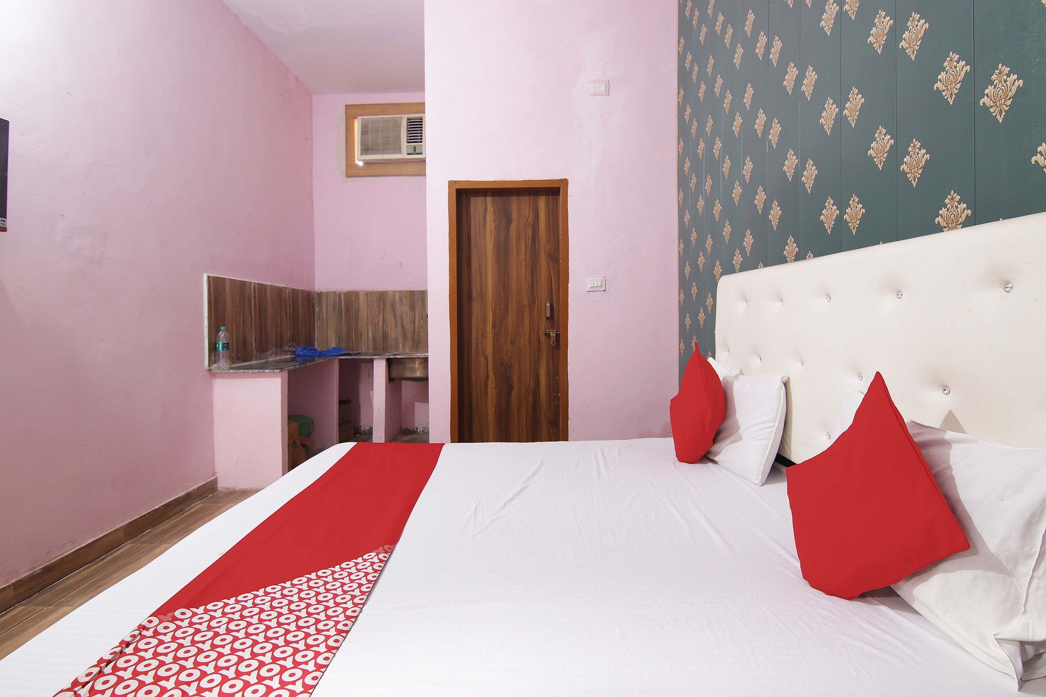 Hotel O by OYO Royal Place Classic 7