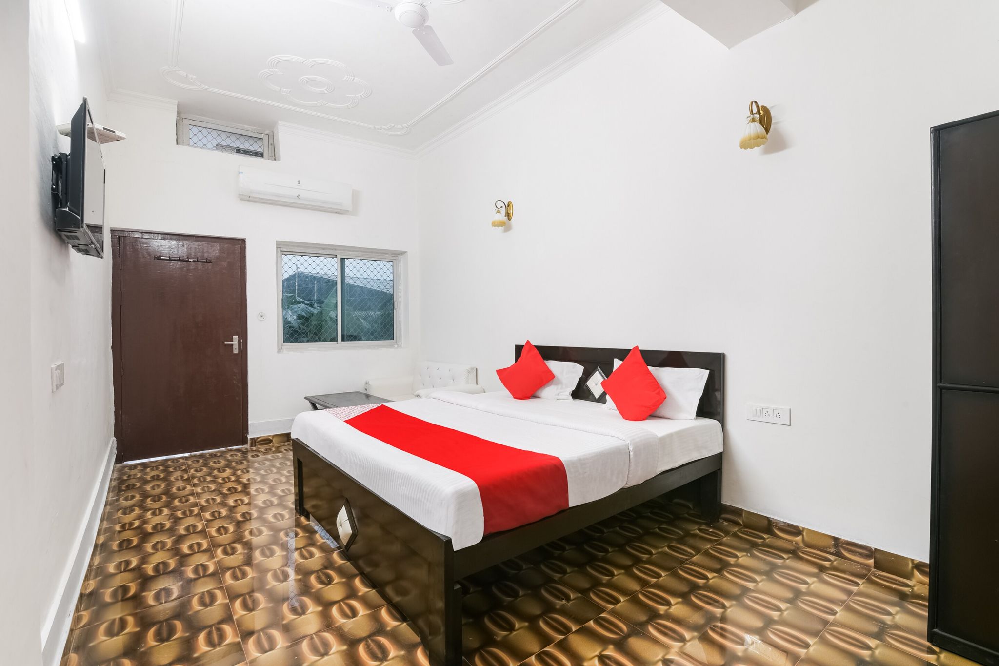 Hotel O by OYO Kavyanjali Classic 2