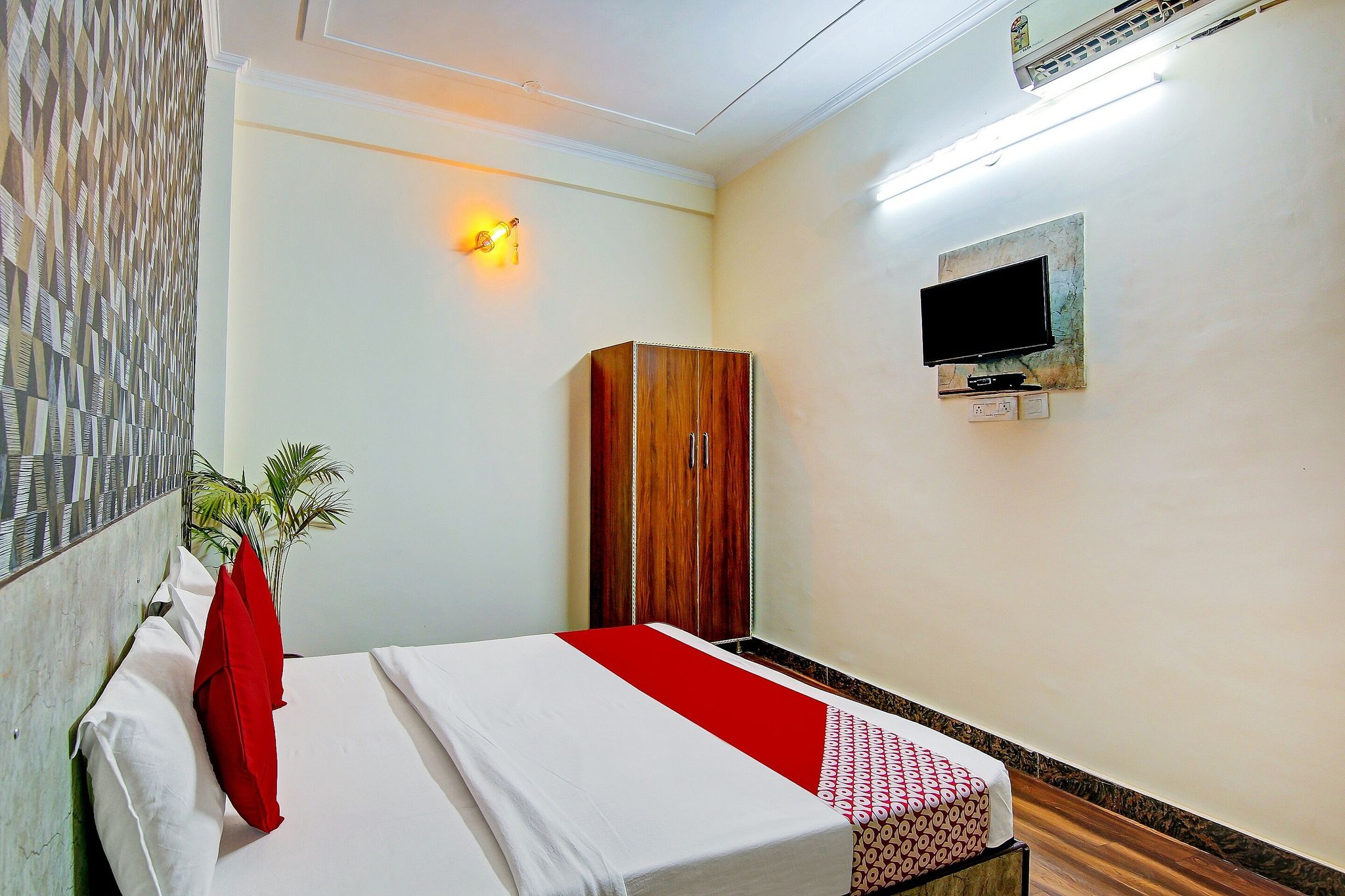 Hotel O SKY INN Classic 8