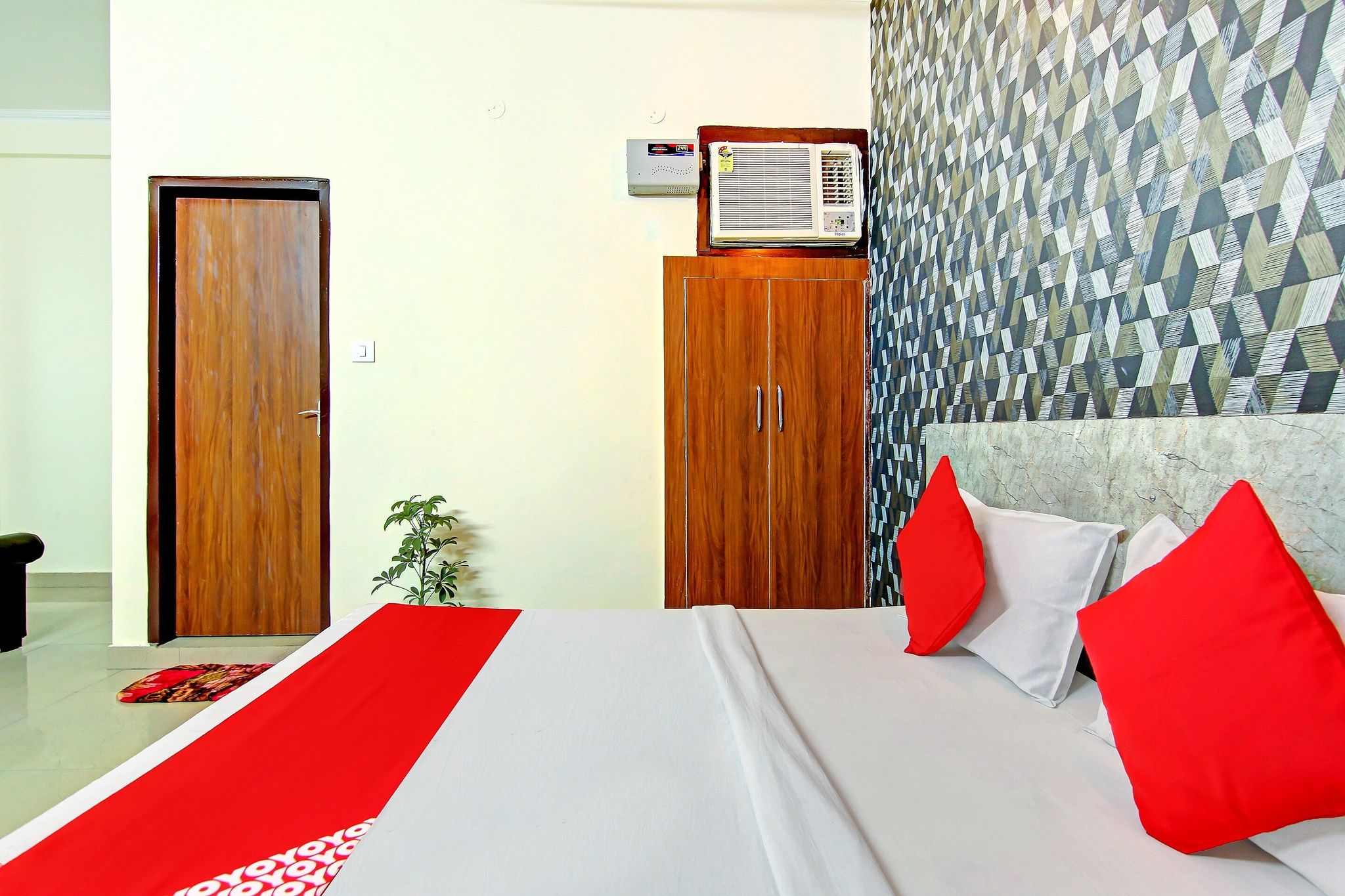 Hotel O SKY INN Classic 9