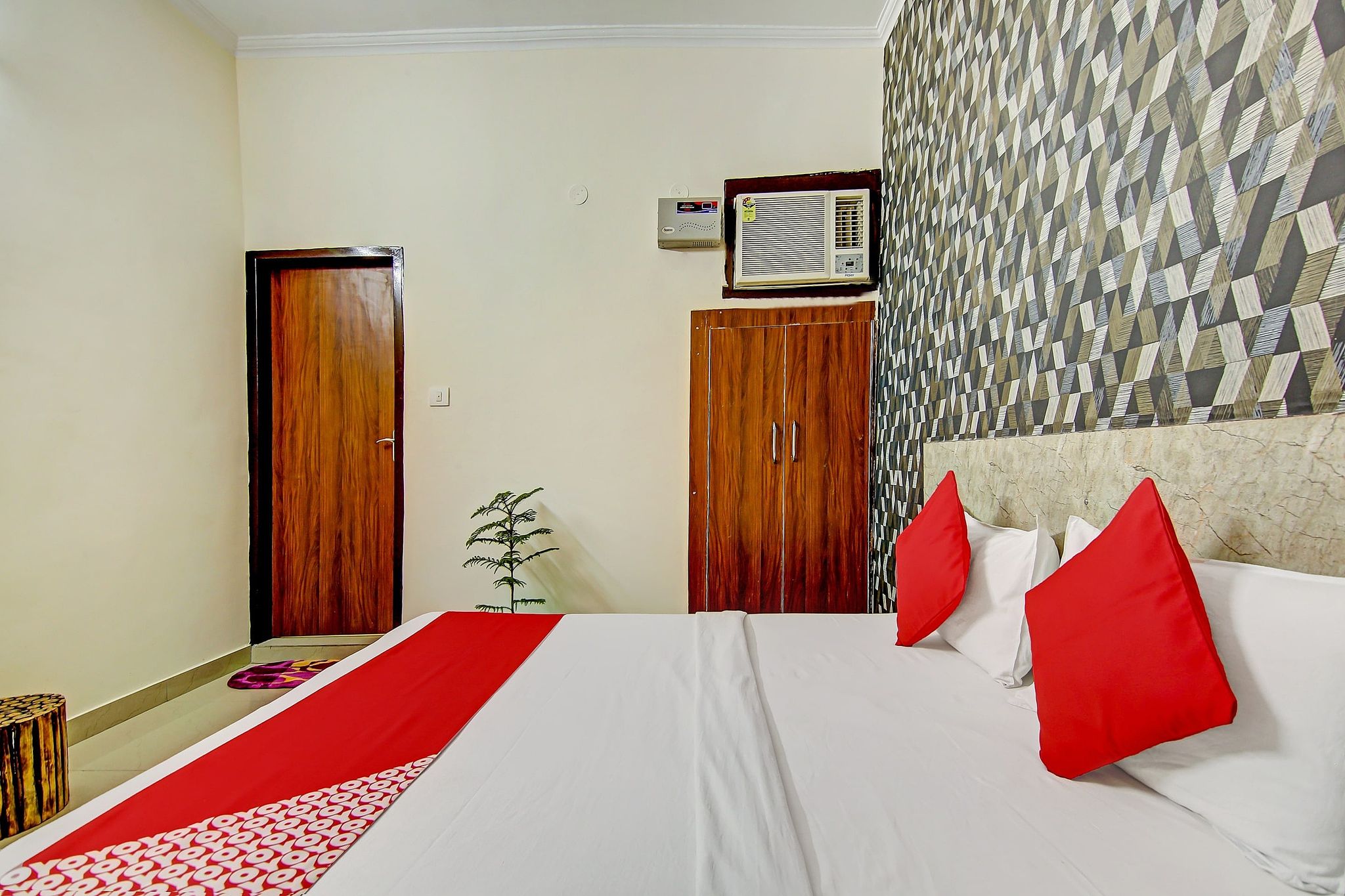 Hotel O SKY INN Classic 10