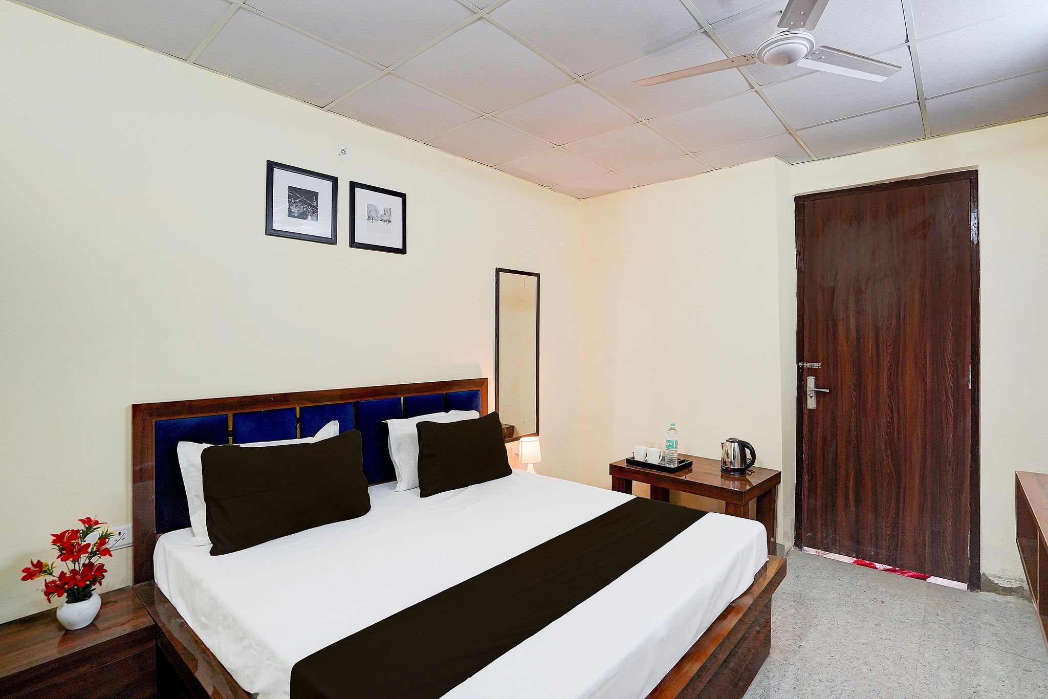 Hotel O Crystal Inn Classic 3