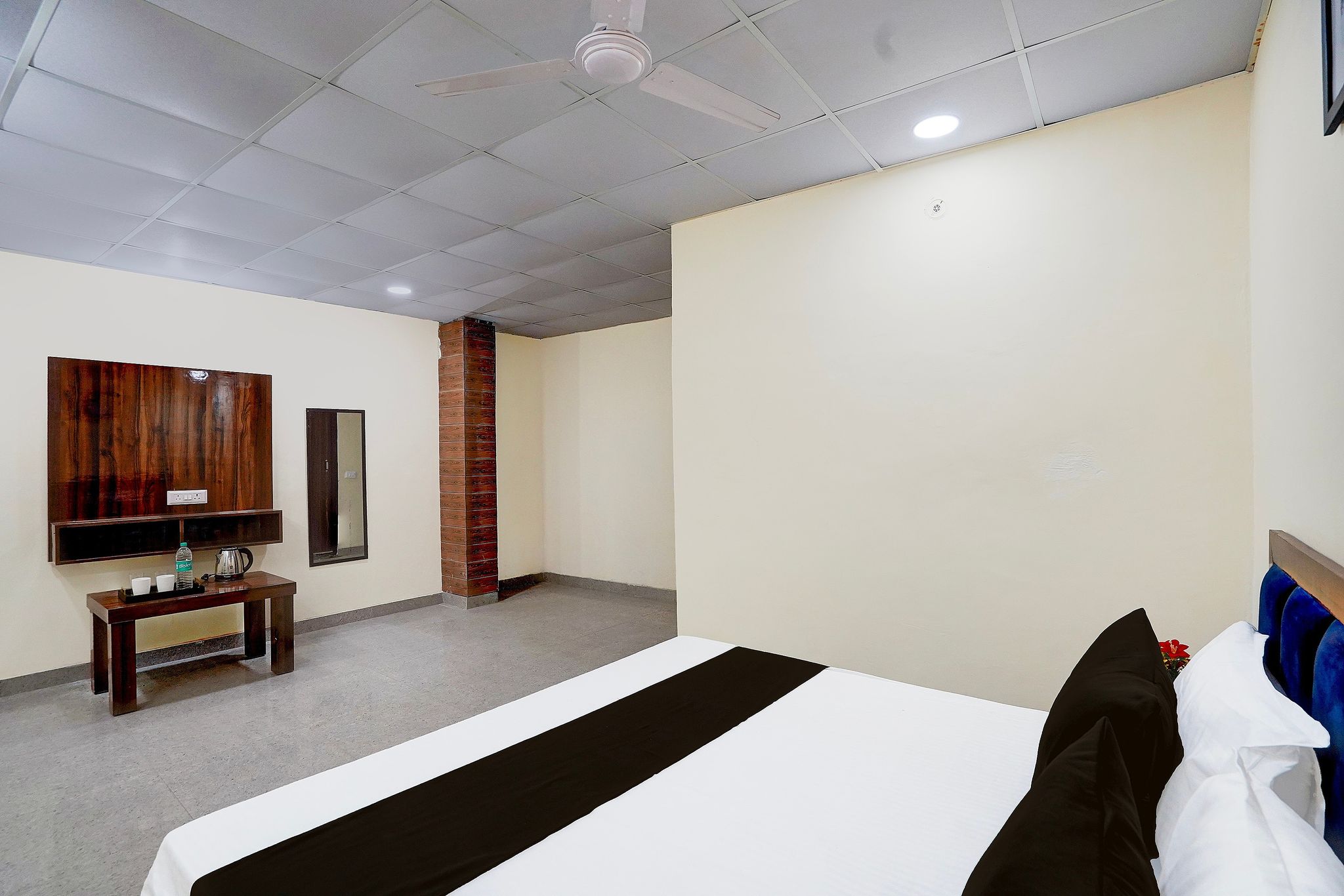 Hotel O Crystal Inn Classic 7