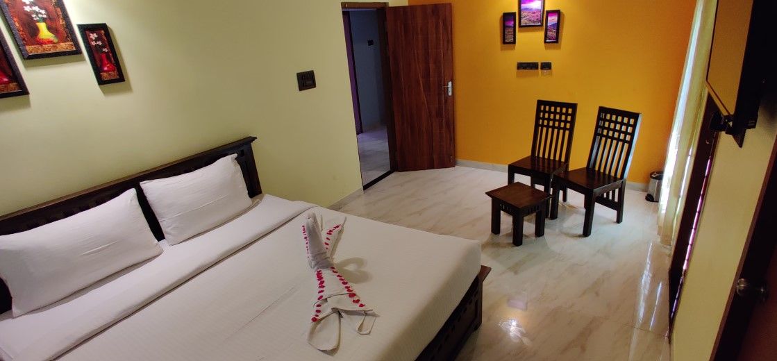 Deluxe AC Room (King Size double bed)