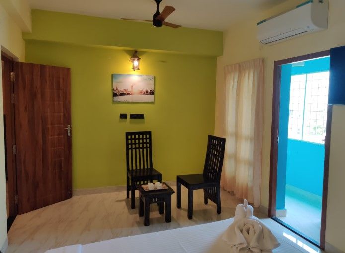 Coral Shelters Service Apartments Mattuthavani Standard AC Room (QUEEN size double bed) 3