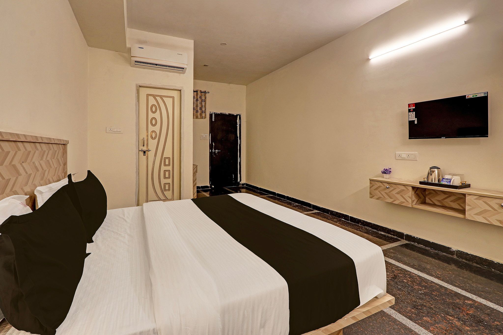 Hotel O Living Tree Suites Classic 10