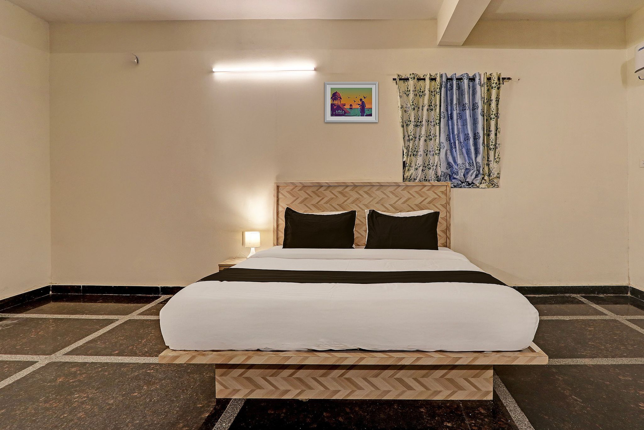 Hotel O Living Tree Suites Classic 13