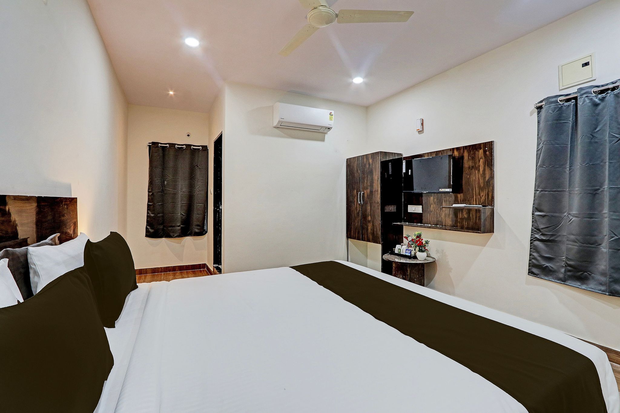 Super Hotel O RB @ KOMPALLY Classic 8