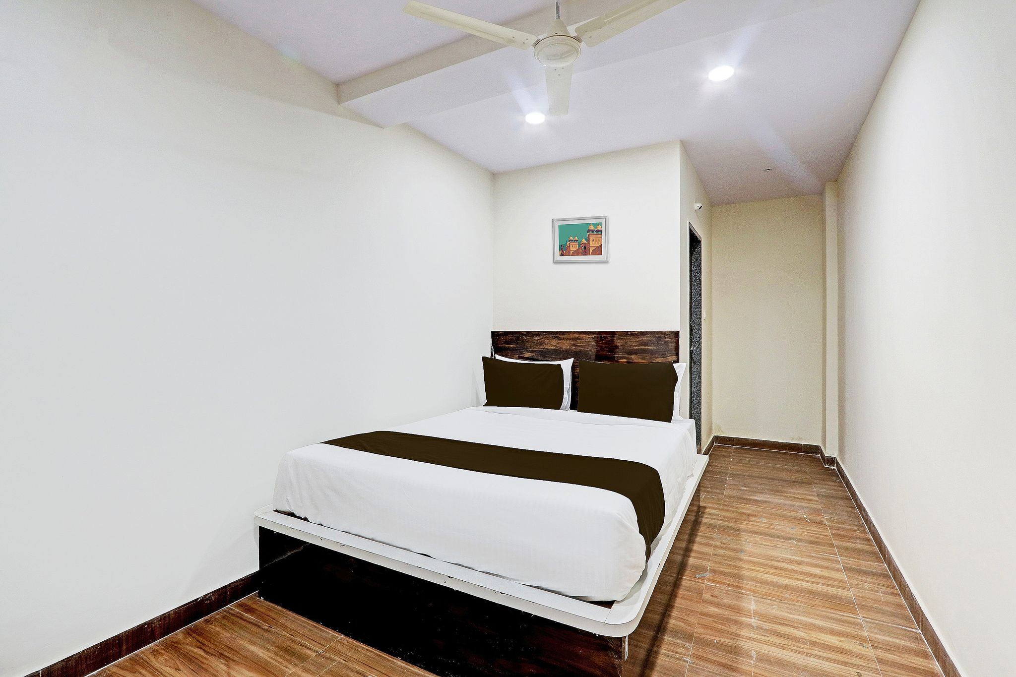 Super Hotel O RB @ KOMPALLY Classic 6