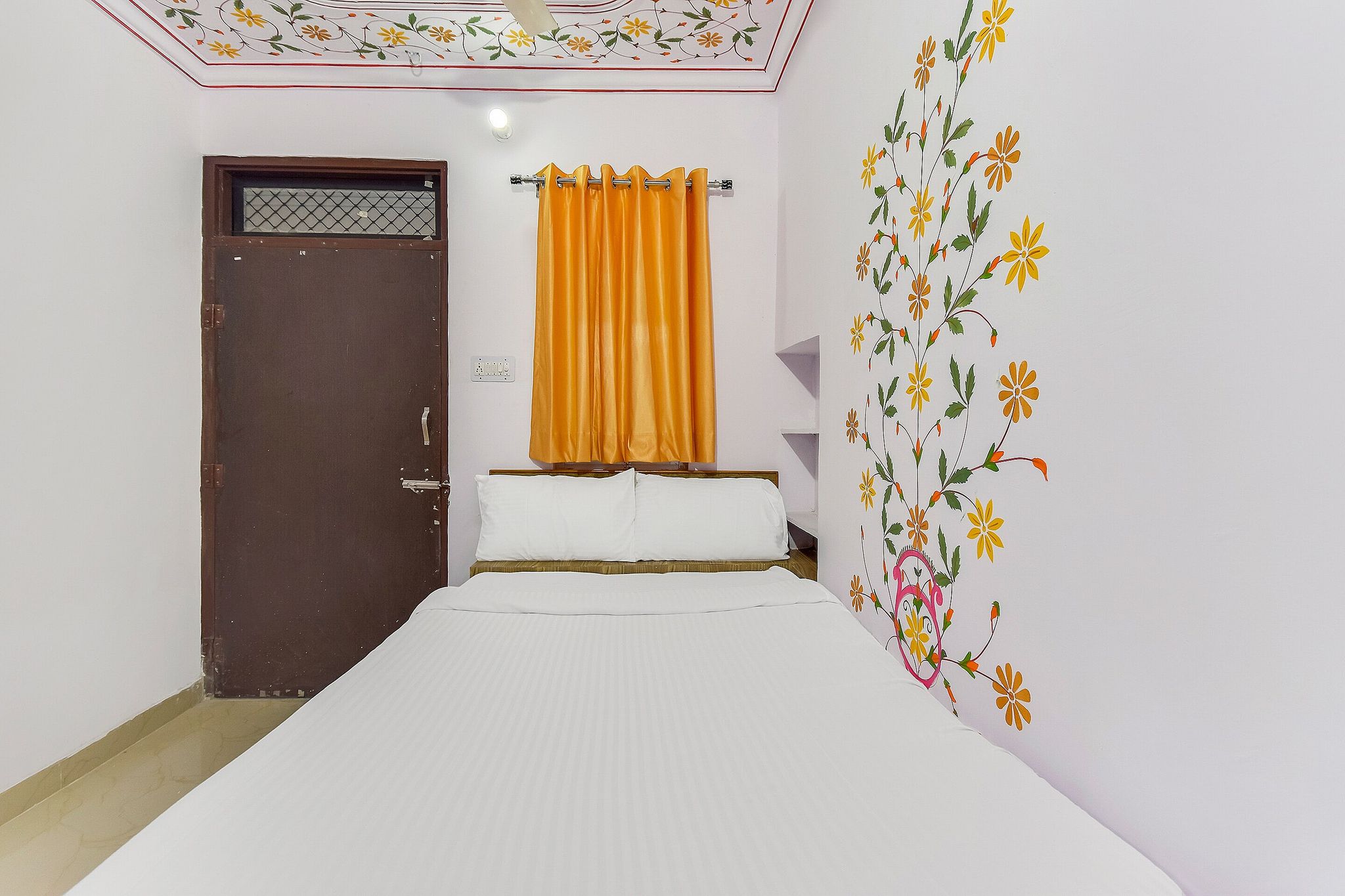 OYO Hotel Star Guest House Classic 13
