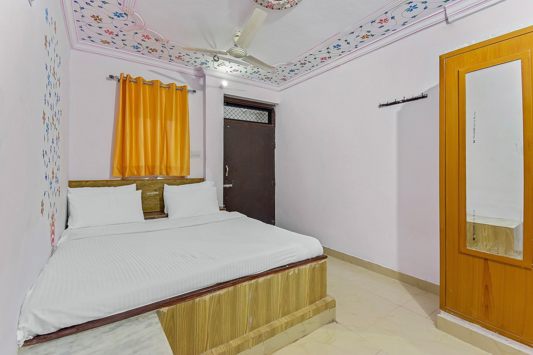 OYO Hotel Star Guest House Classic 8