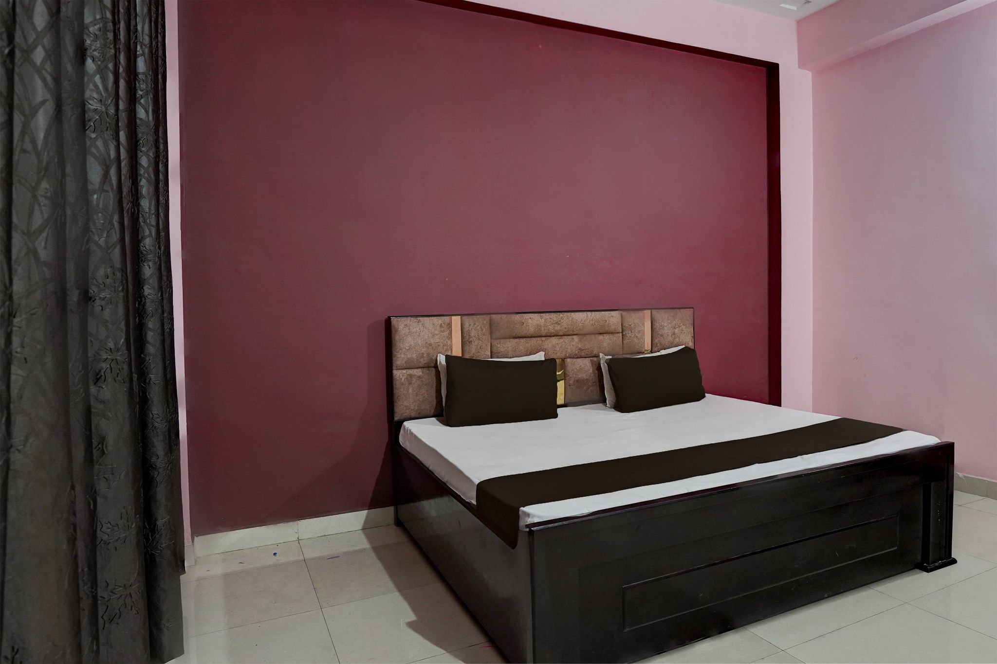 Hotel O A K Hotel and restaurant Classic 8