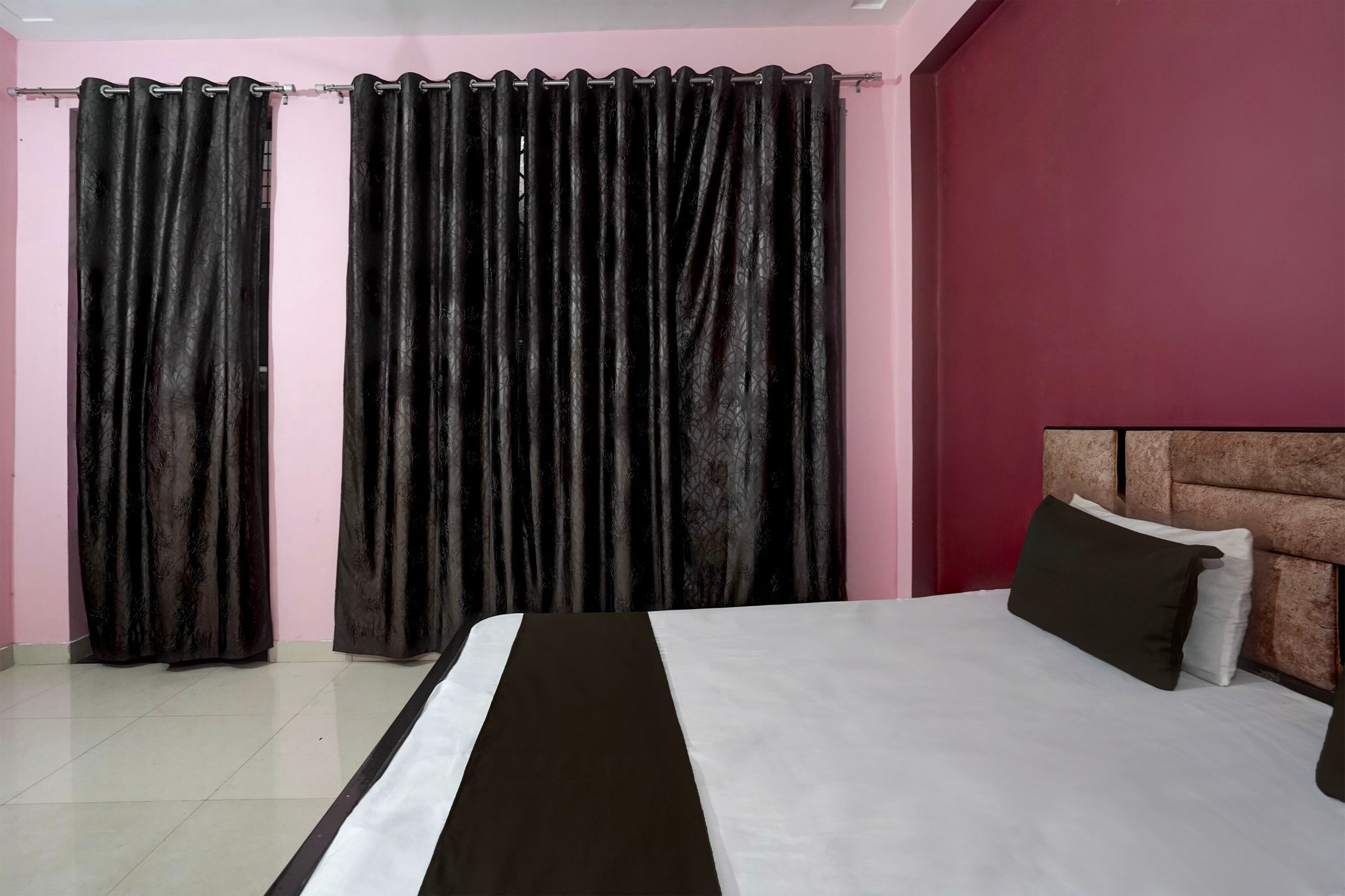 Hotel O A K Hotel and restaurant Classic 5