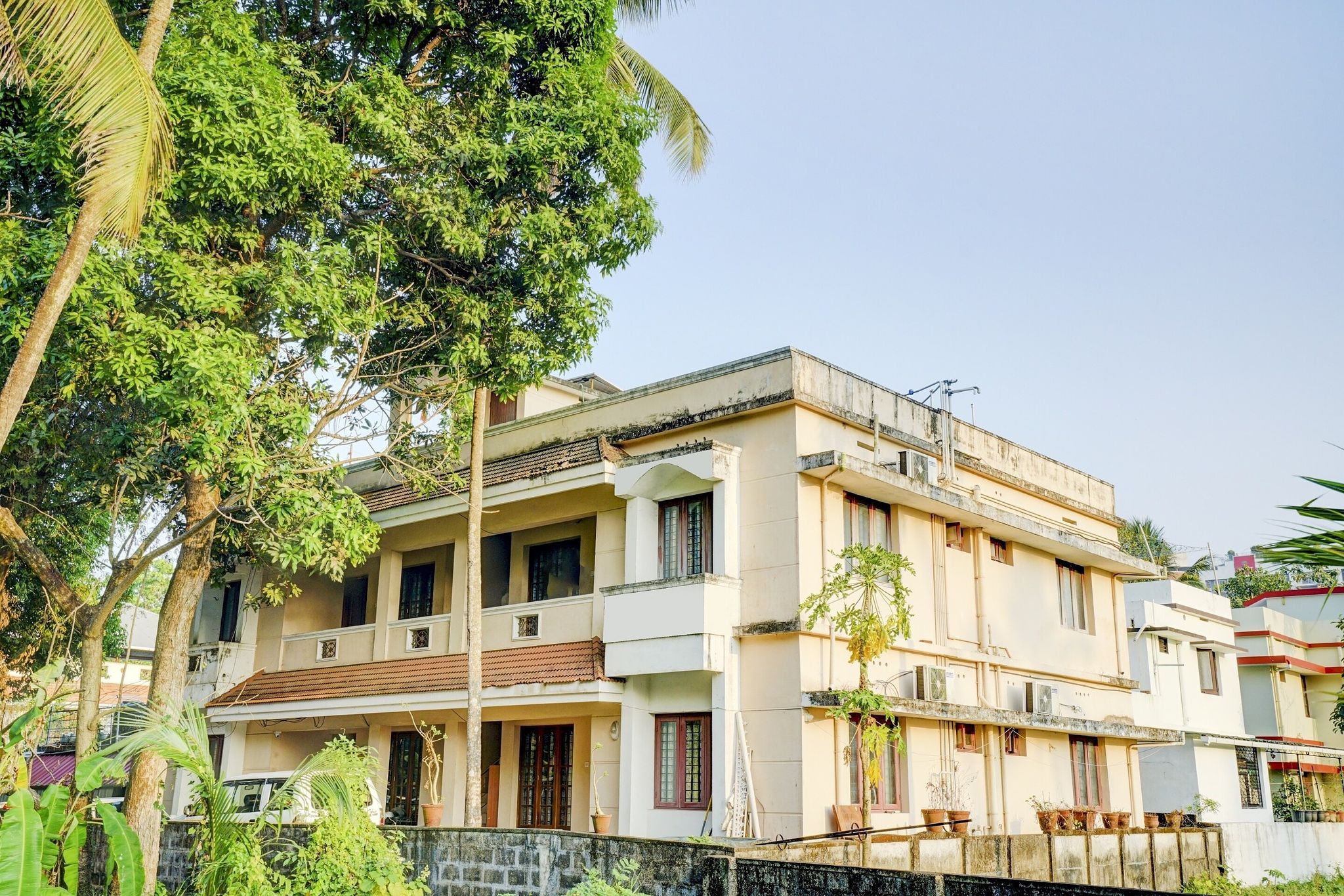 Hotel O Nettoor Near Lakeshore Hospital