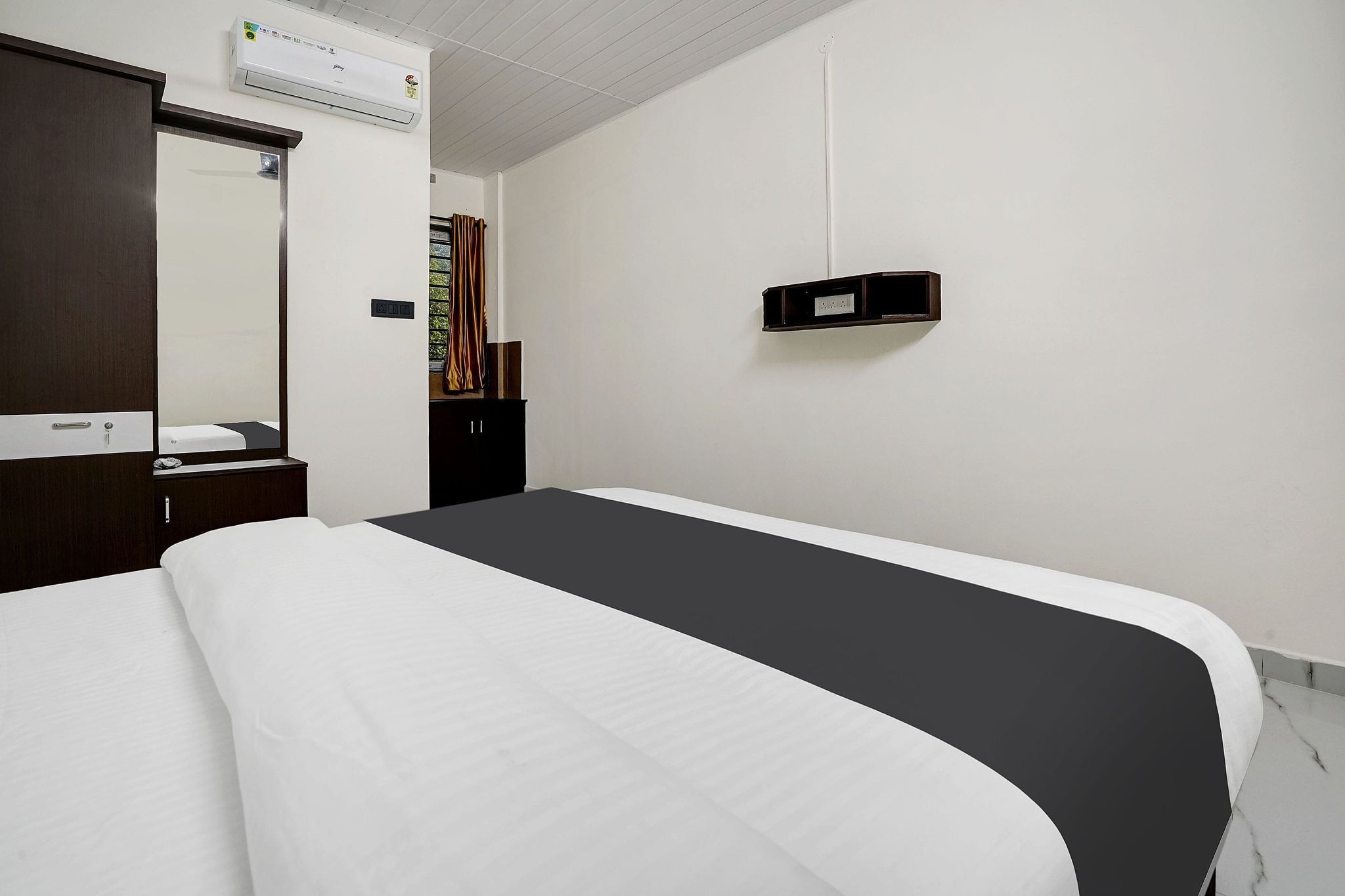 Super Hotel O North Kalamassery Classic 10