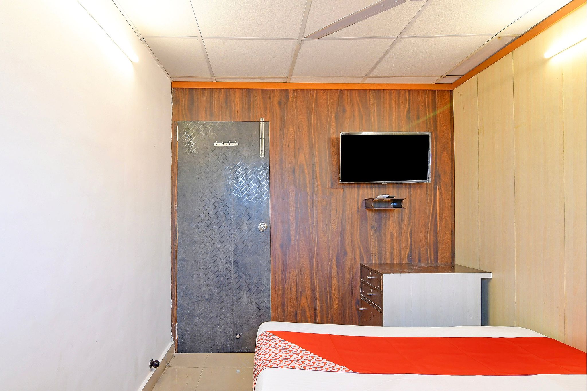 OYO 817128 Jalan Regency Deluxe 11