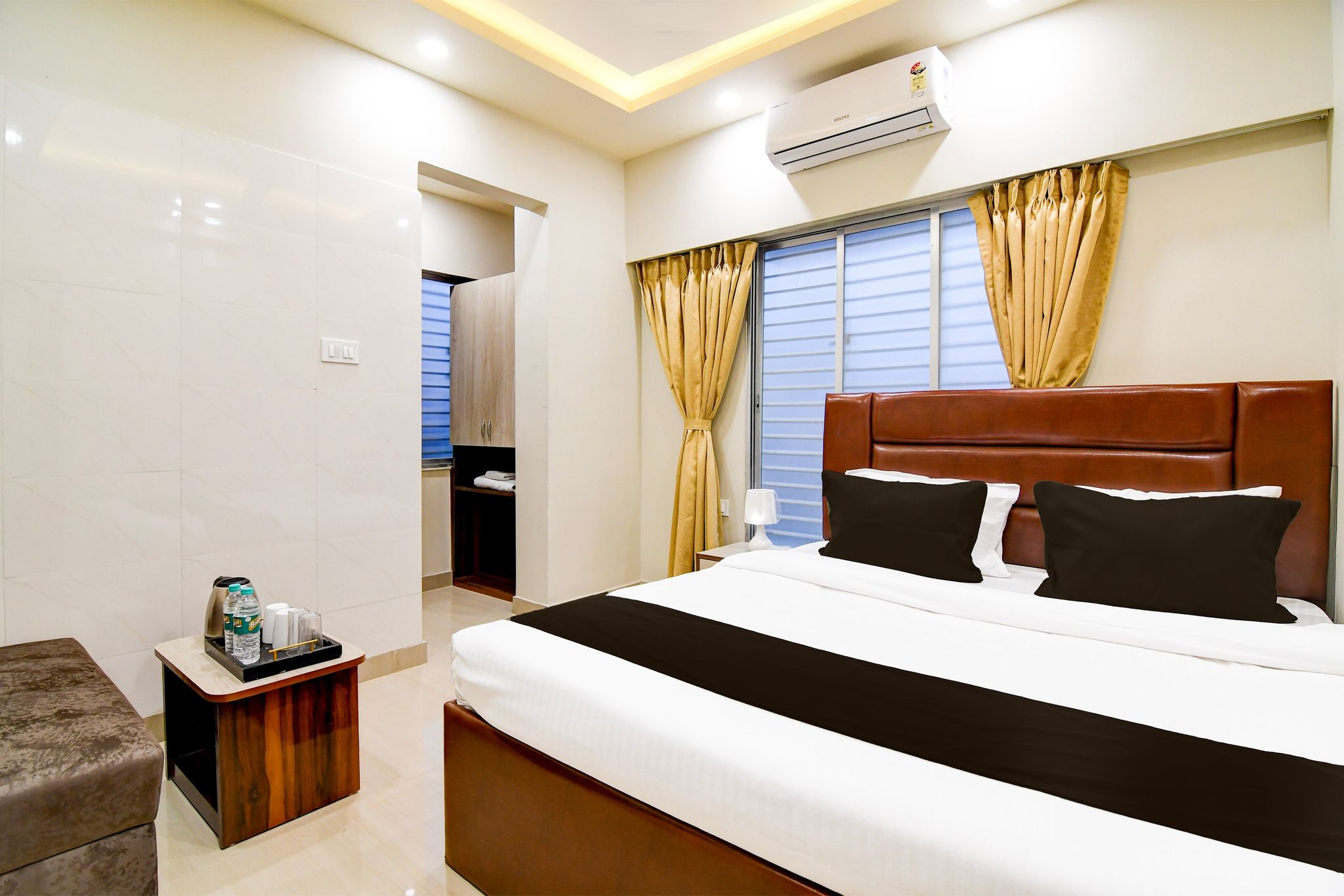 Super Townhouse Kaikhali Near Airport Classic 13