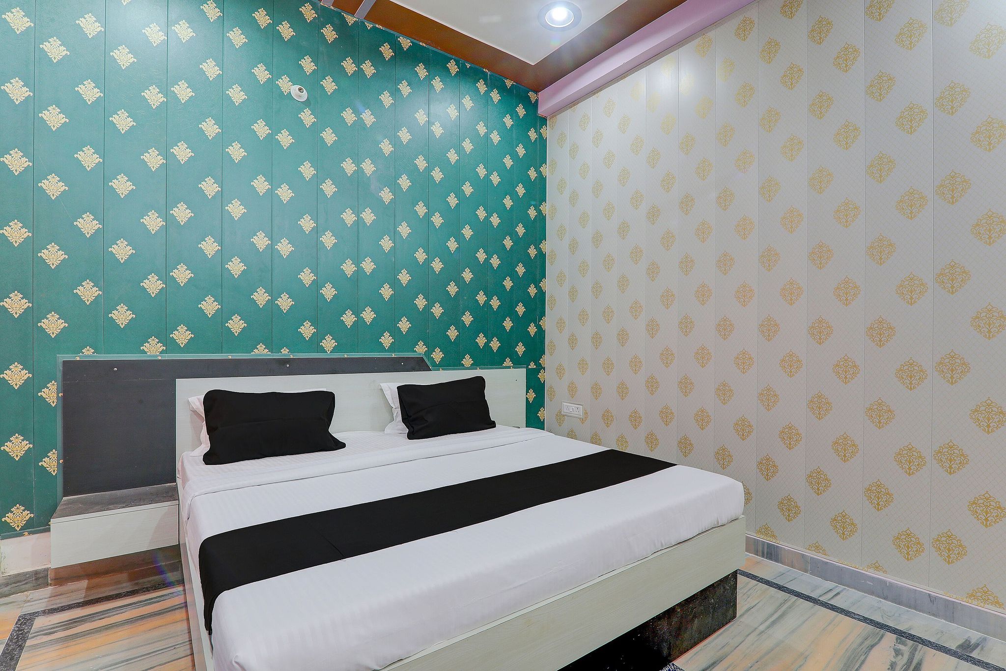 Hotel O CM Paradise Classic 7