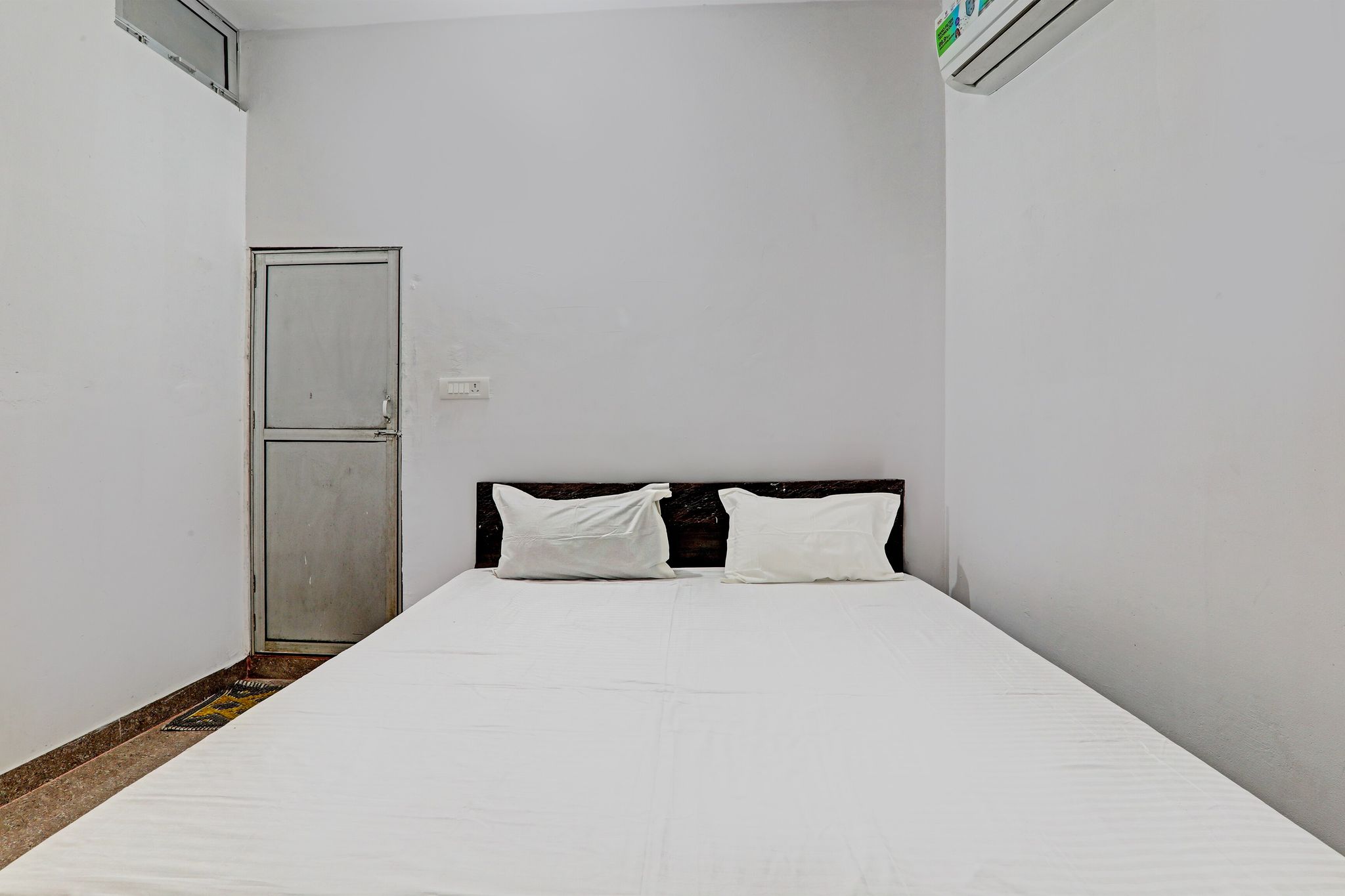 Hotel O by OYO Mahadevi Lawn Classic 11